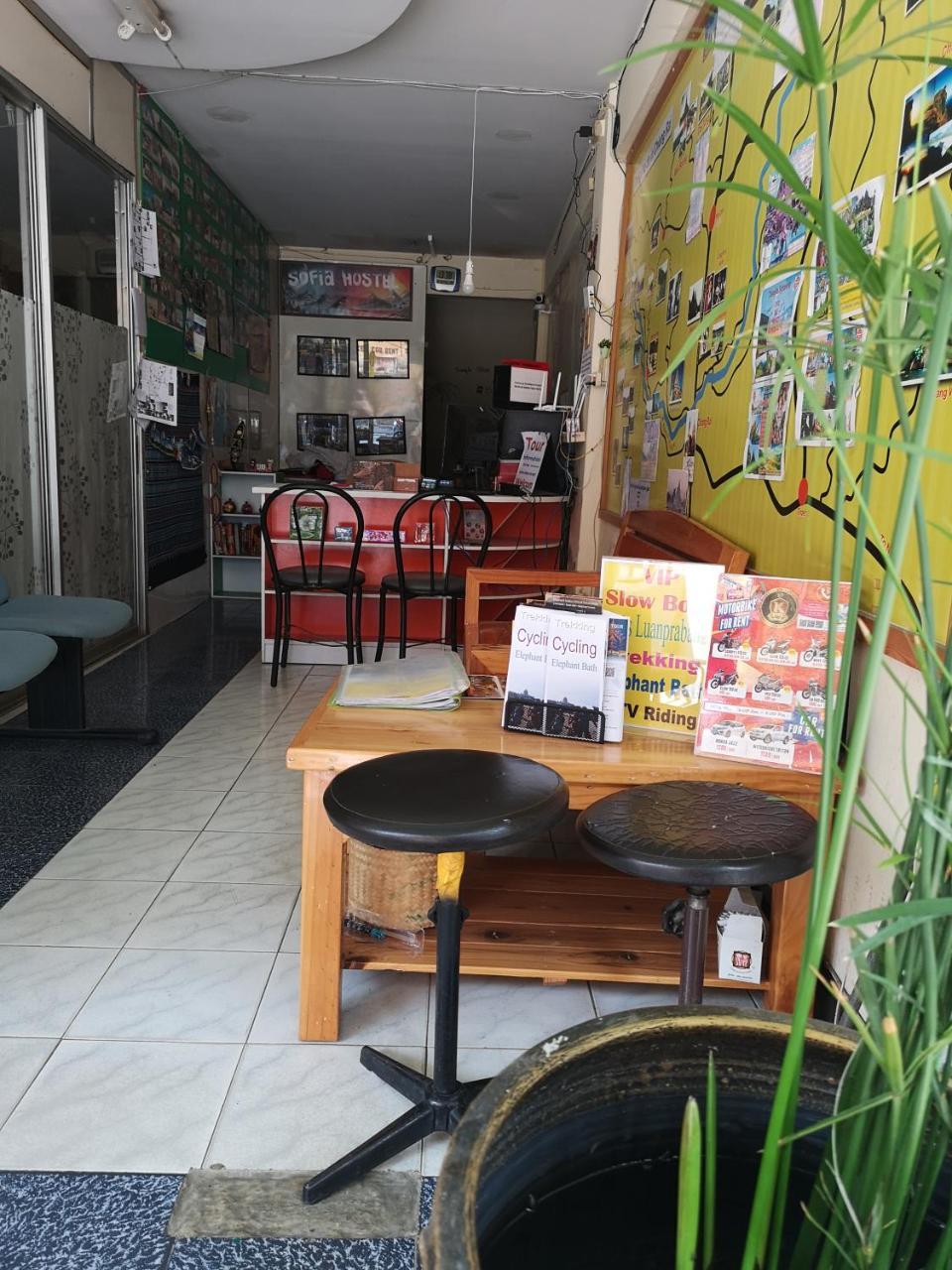 Sofia Hostel Chiang Rai Buitenkant foto