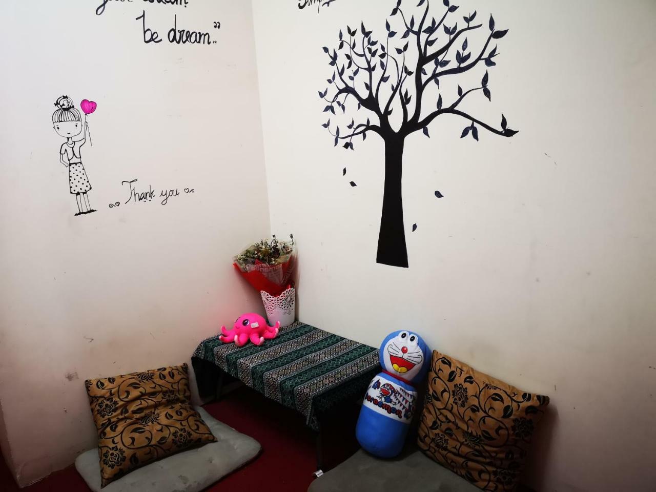 Sofia Hostel Chiang Rai Buitenkant foto